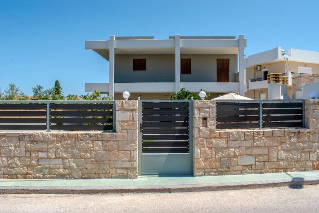 Md Residence Near The Beach W Bbq And Private Parking Hersonissos (Crete) Exterior foto